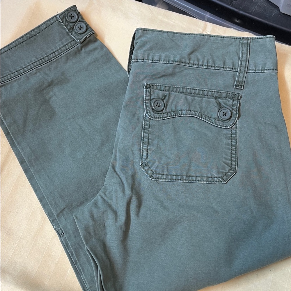LEI Women's Olive Cropped Pants